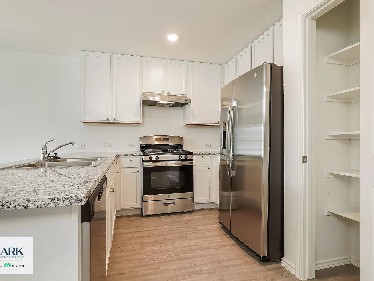 4 bed, 2.0 bath, 1880 sqft, $1,675 — Photo 3