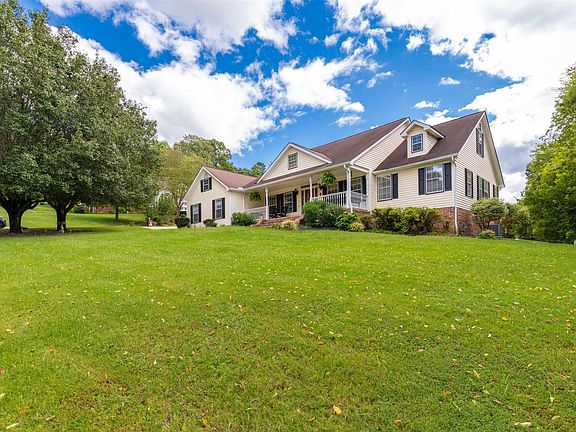 2nd image of 325 Southwood Cir