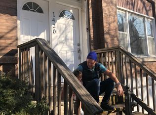 1420 W Superior St #1F, Chicago, IL 60642