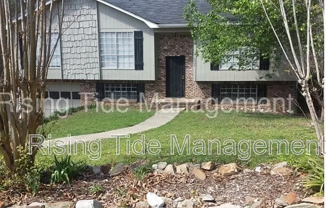 4 bed, 2.0 bath, 1484 sqft, $1,325 — Photo 1