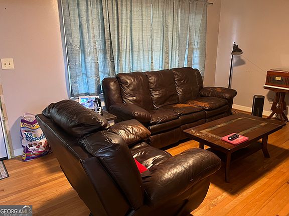 2nd image of 455 Pebblebrook Rd