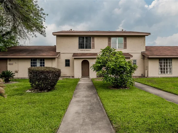 1803 Country Village Blvd, Humble, TX 77338