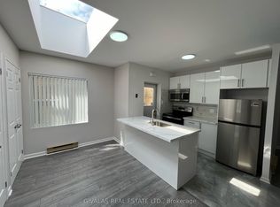100 Beverley St #3-C01, Toronto, ON M5T 1Y2