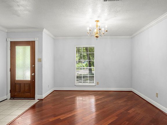 4th image of 80 W Timberspire Ct