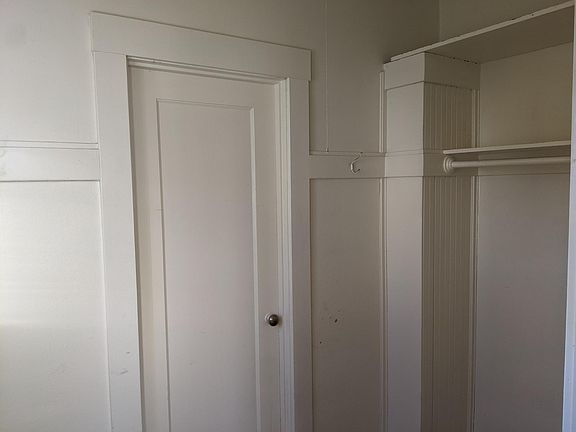 4th image of 276 3rd Ave APT 3