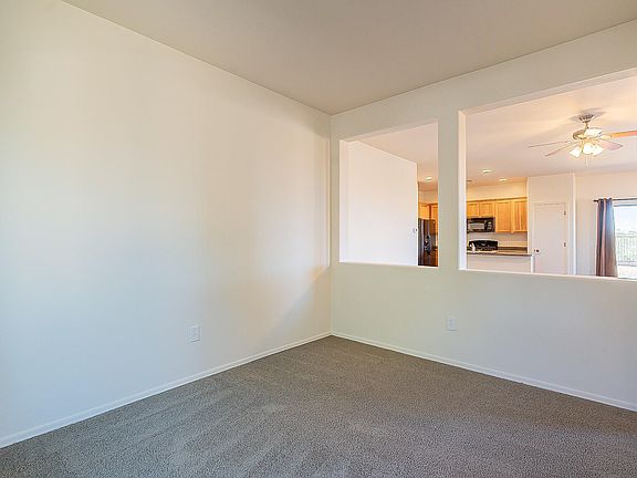 4th image of 936 S White Calcites St