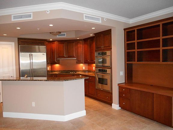 4th image of 1031 S 1st St #1201