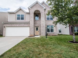 2120 Lakecrest Dr, Columbus, IN