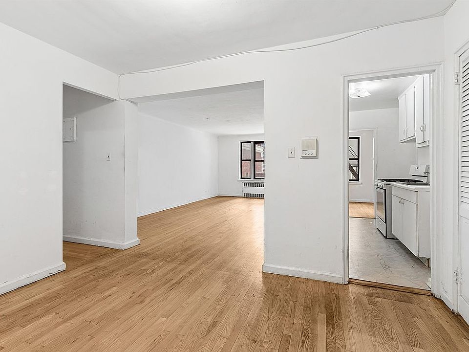 1st image of 12335 82nd Rd APT 3N