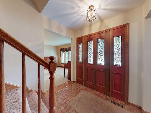 2nd image of 528 E Balsam Ln