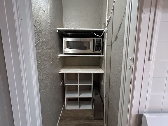 4th image of 711 N Grand St APT A