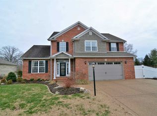 10201 Club House Dr, Evansville, IN 47725