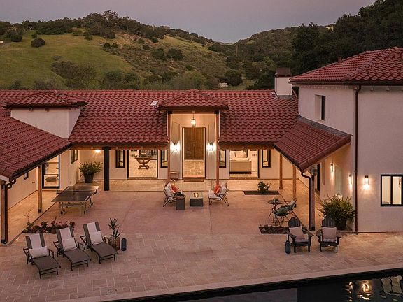 2nd image of 372 Corral De Tierra Rd