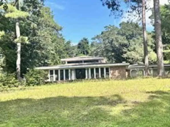 126 Melody Ln, Jacksonville, NC 28540
