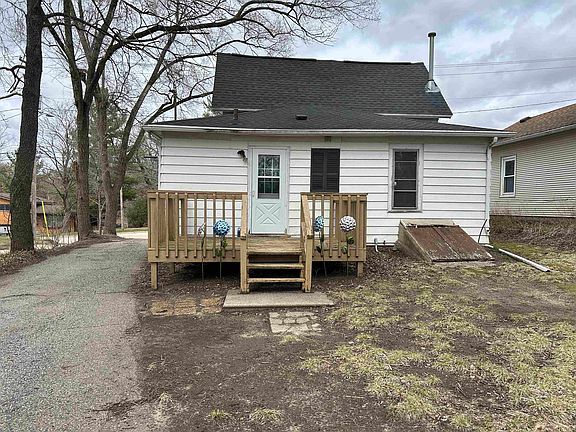 3rd image of 1318 Sharon St