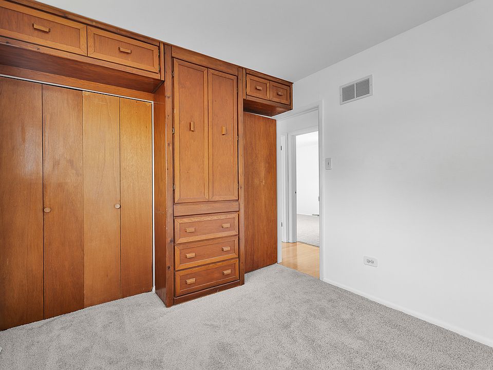 2nd image of 5409 138th Pl