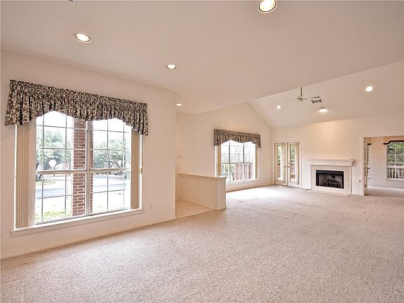 5th image of 6601 Mesa Hollow Dr