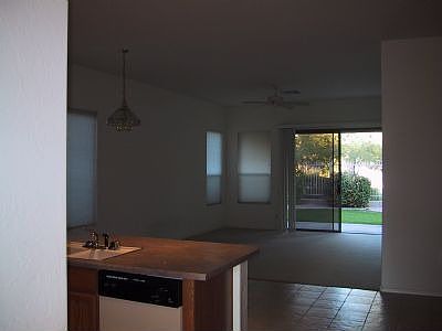 Kitchen to FR/back door