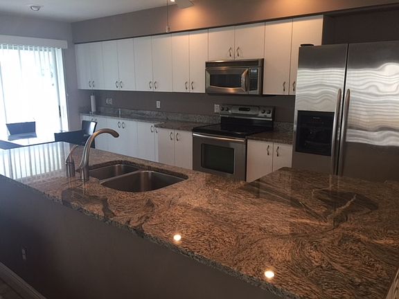 3rd image of 15309 Cricket Ln