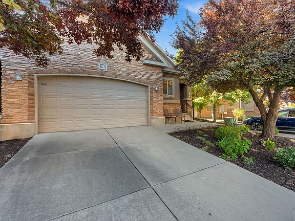3rd image of 13712 S Mount Cortina Way W