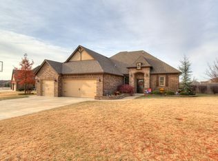 805 Ryan Rd, Moore, OK 73160