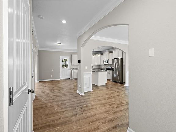 5th image of 169 Swanson Rd