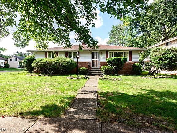 2nd image of 44 Brune Dr