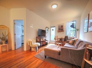 152 7th Ave #2C, Brooklyn, NY 11215