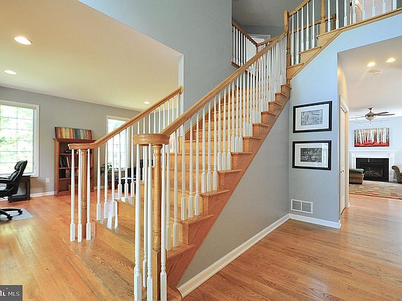 4th image of 1304 Megan Dr