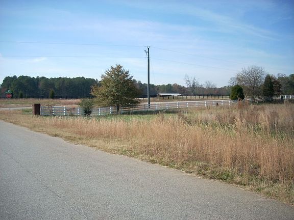 3rd image of 2300 Grand Oaks Ter
