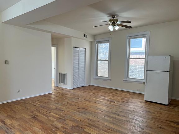 2nd image of 2634 W Armitage Ave #2