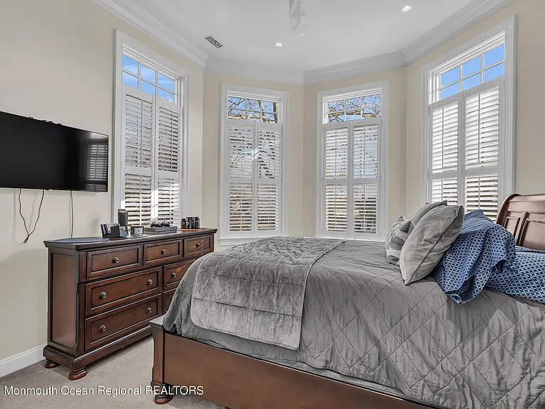502 Brighton Ave — Photo 29