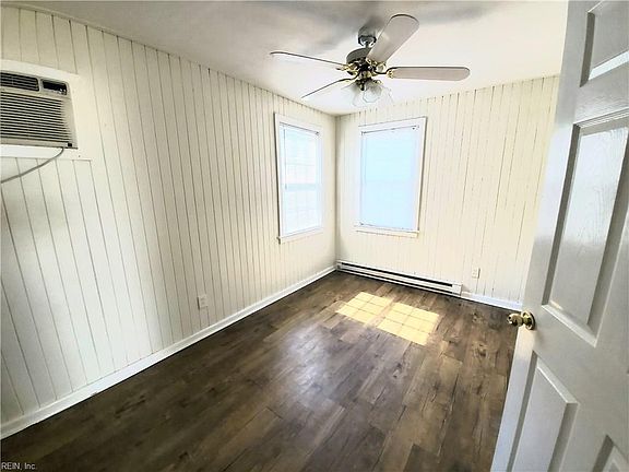4th image of 9600 12th Bay St