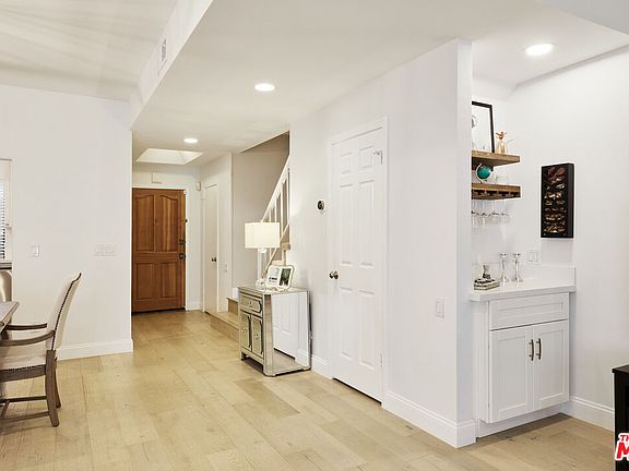 5th image of 11752 Dorothy St APT 105
