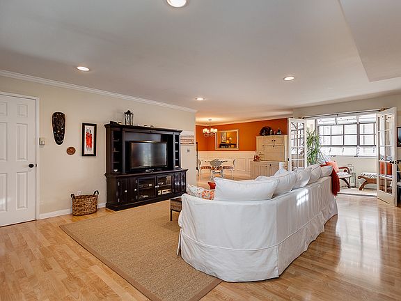3rd image of 339 S Catalina Ave APT 227