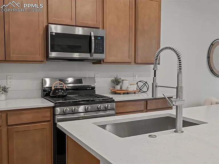 888 Beckton Hts — Photo 11