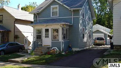 1317 Rhodes St photo 1