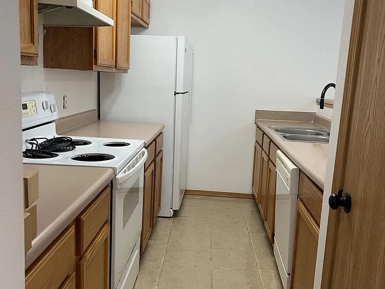 2805 Trailwood Dr — Photo 6