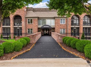 14300 Conway Meadows Ct E APT 202, Chesterfield, MO 63017