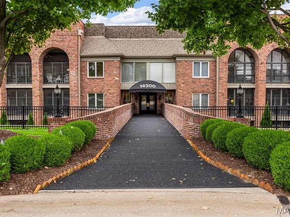14300 Conway Meadows Ct E APT 202, Chesterfield, MO 63017