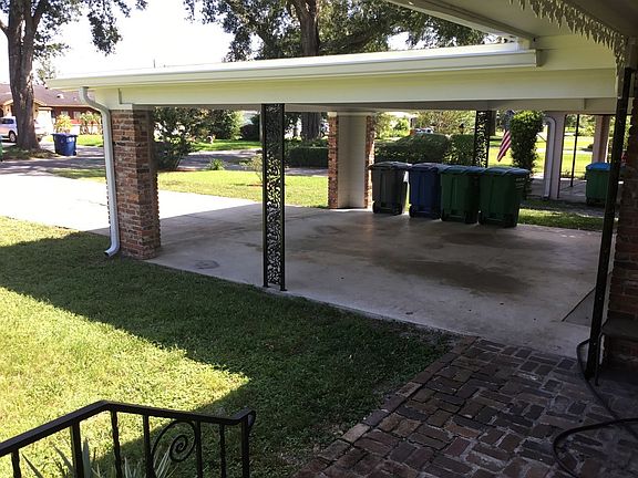 3rd image of 1780 Windsor Dr