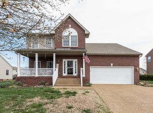 111 Grove Ln S, Hendersonville, TN 37075