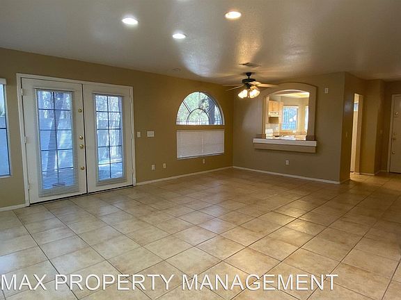 4th image of 8800 Sandringham Ave