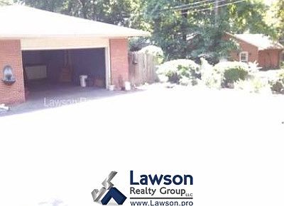 4th image of 1358 E Dr SW