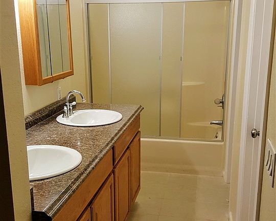 5th image of 1064 Camino Vista Aurora