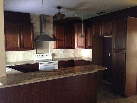3rd image of 4810 79th Avenue Dr E