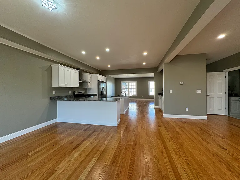 1205 Hunting Hill Dr — Photo 6