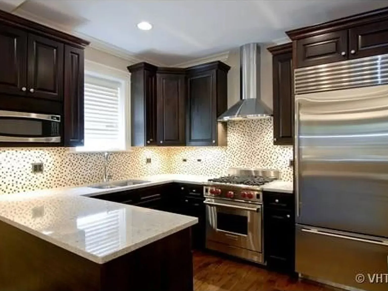4 bed, 2300 sqft, $5,900 — Photo 3