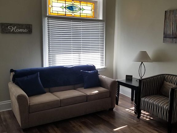 4th image of 2489 Paris St #1