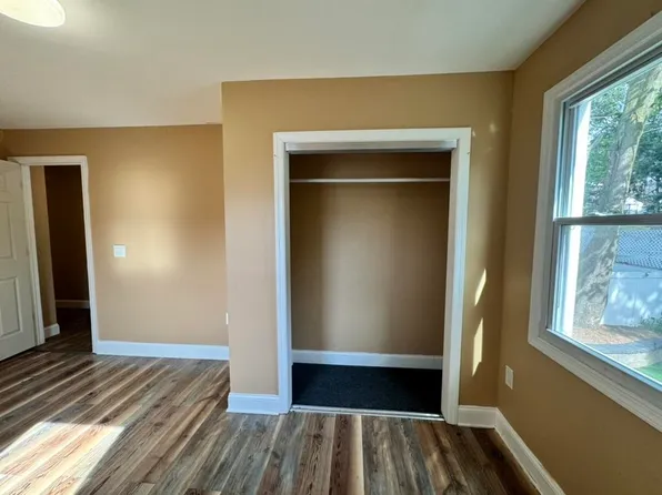 72 Sterling Avenue image 17 of 30